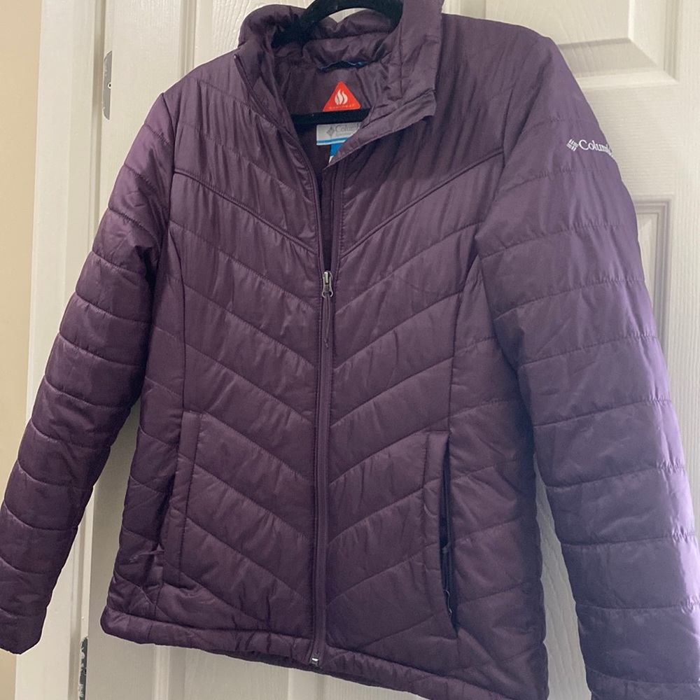 Columbia Puffer jacket with Omni Heat. Very warm!